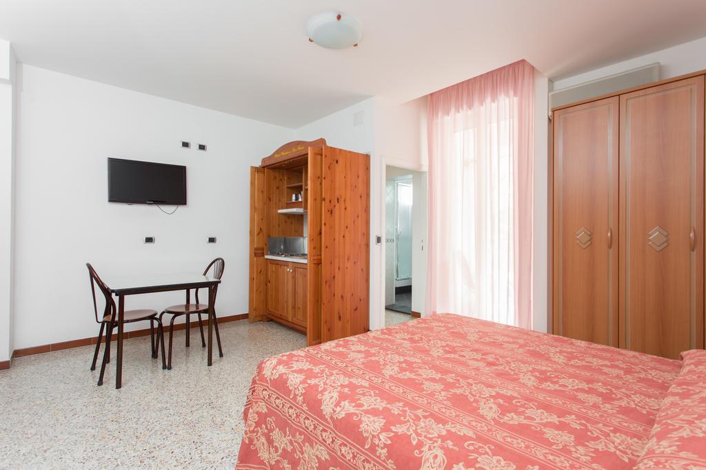 Hotel Residence Des Bains Cesenatico Room photo